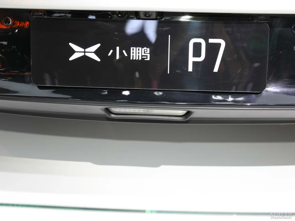 小鵬P7圖片