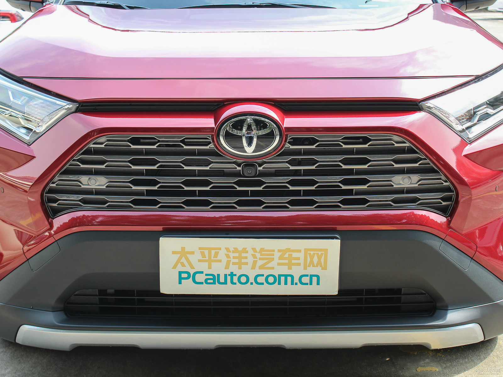 RAV4榮放外觀高清大圖