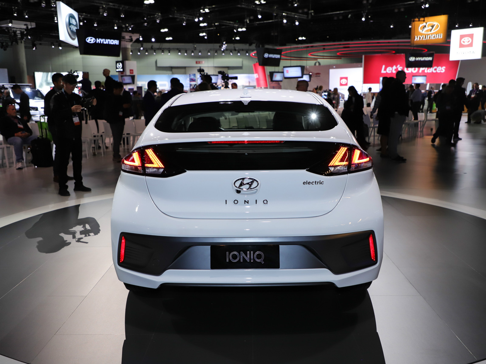 現(xiàn)代IONIQ(艾尼氪)車展高清大圖