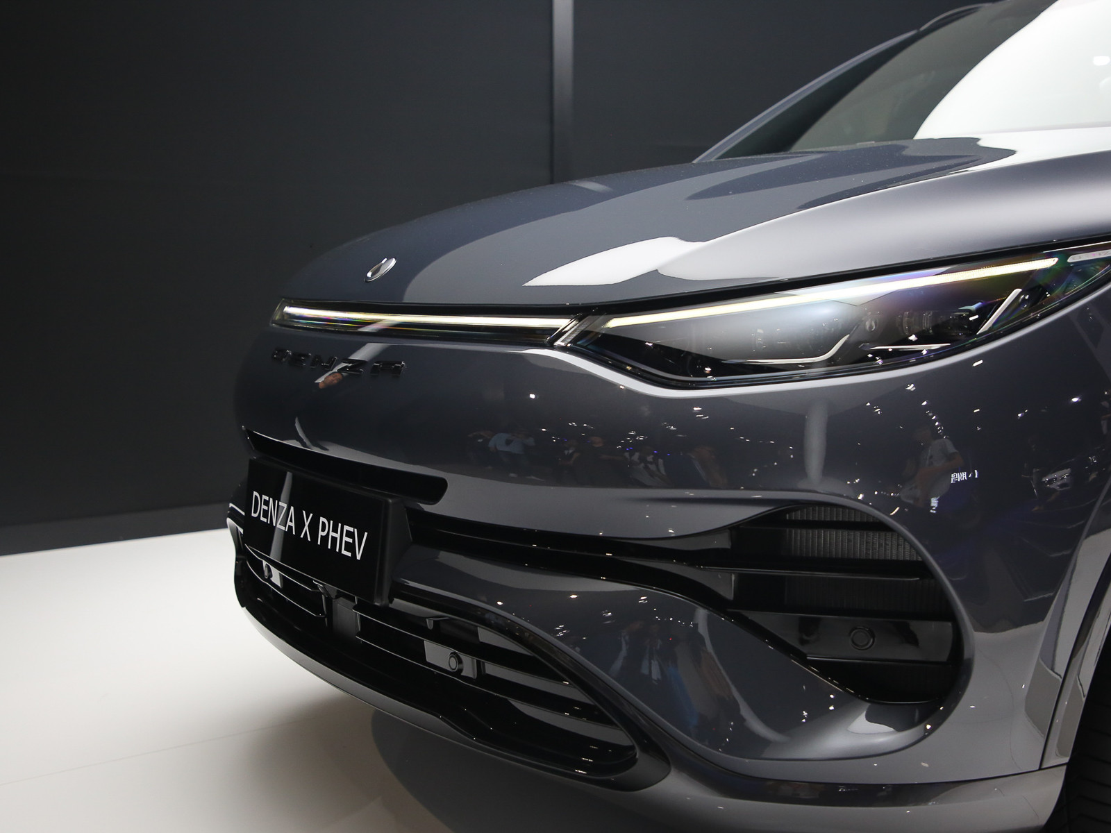 騰勢(shì)X車展高清大圖