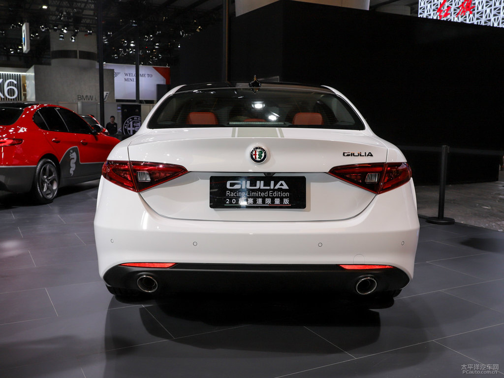 Giulia~DƬ