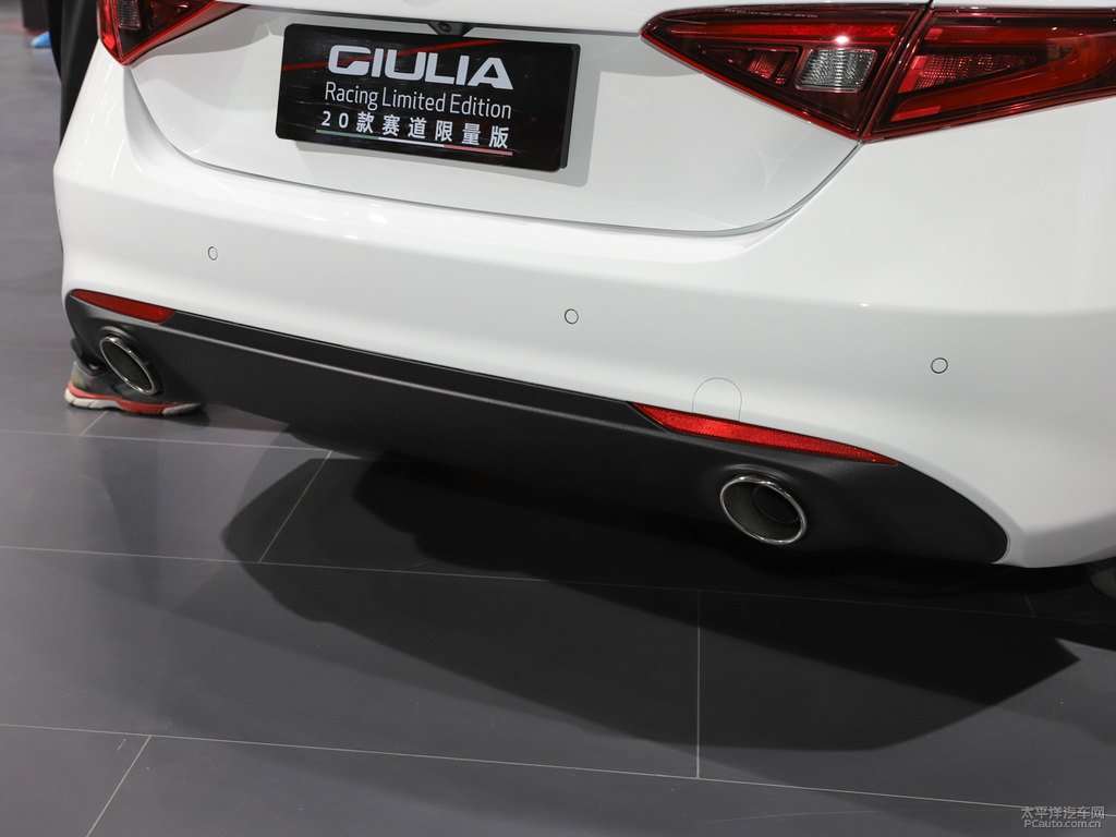 Giulia~DƬ