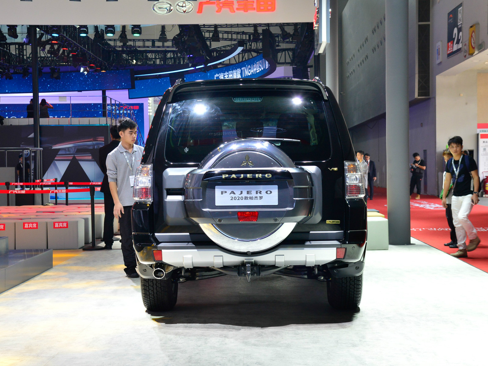 帕杰羅車(chē)展高清大圖