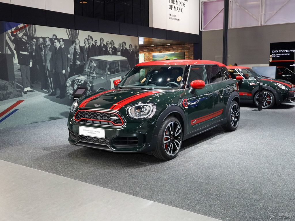 MINI JCW COUNTRYMANDƬ