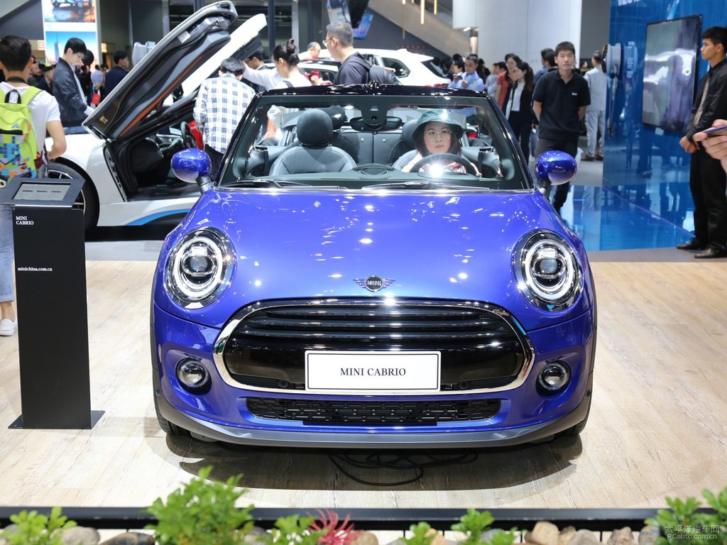 MINI CABRIODƬ