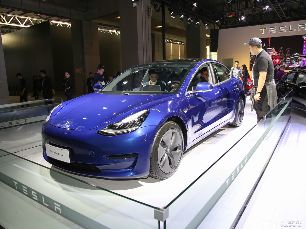深海藍(lán)Model 3外觀圖片