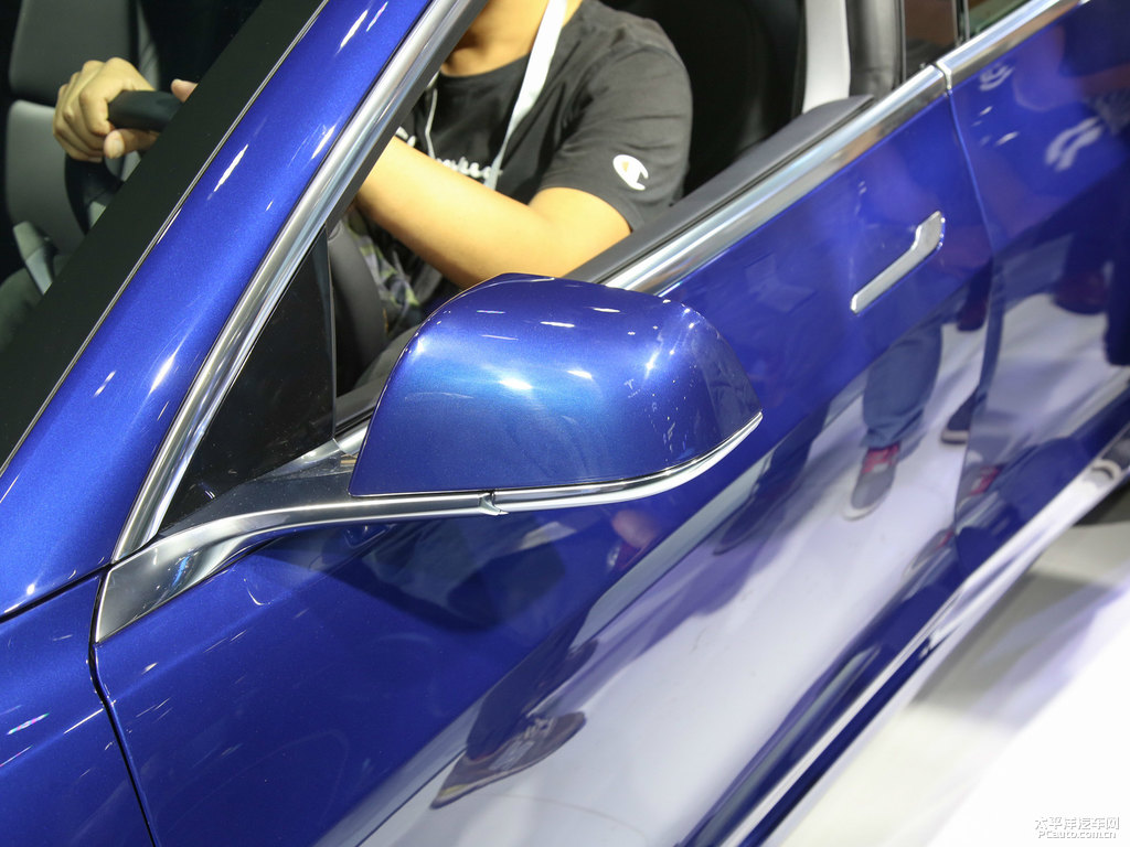 深海藍(lán)Model 3車身外觀圖片