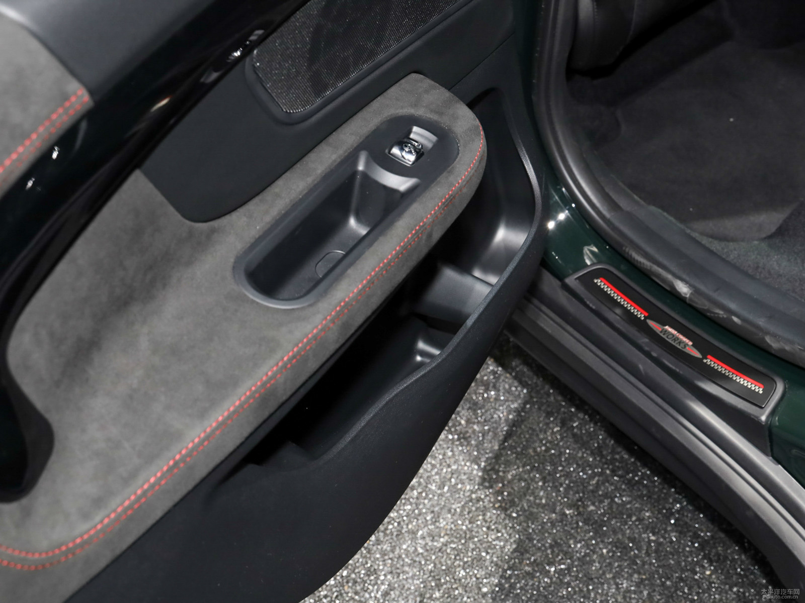 MINI JCW COUNTRYMAN空間高清大圖