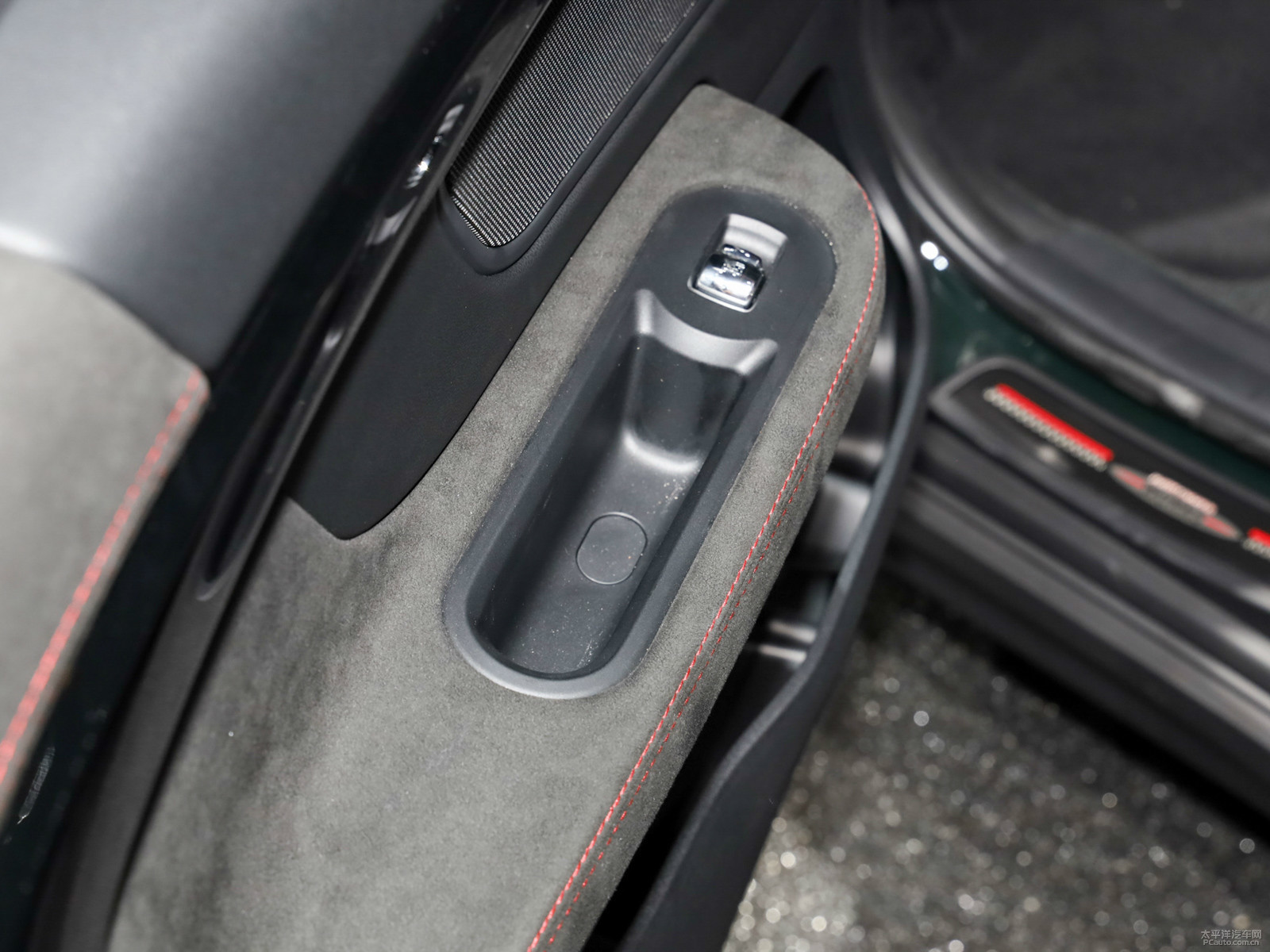 MINI JCW COUNTRYMAN空間高清大圖