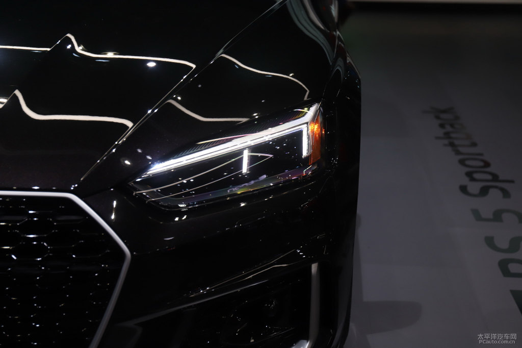 米索斯黑奧迪RS 5車頭外觀圖片