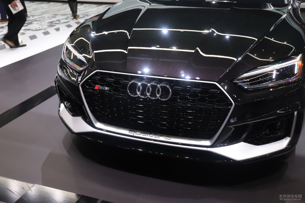 米索斯黑奧迪RS 5車頭外觀圖片