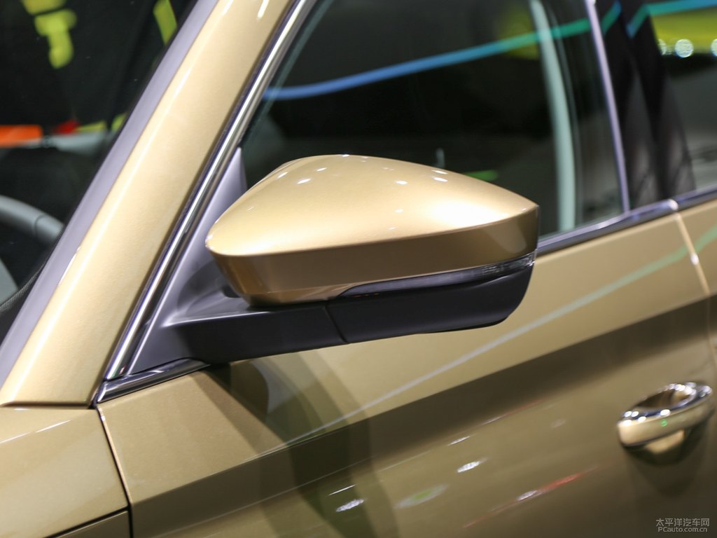 流沙金柯迪亞克車身外觀圖片