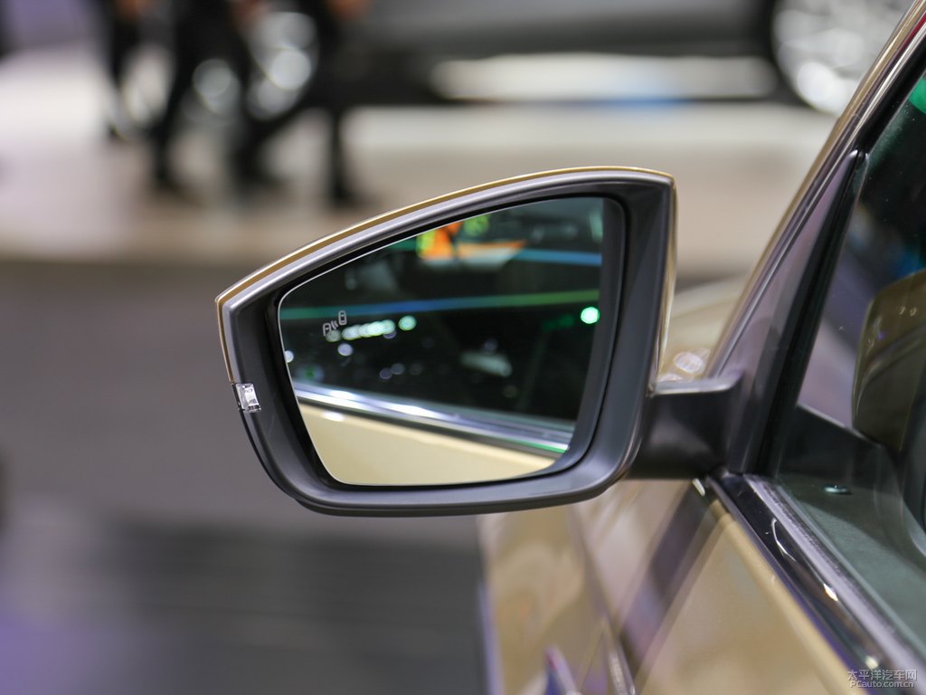 流沙金柯迪亞克車身外觀圖片