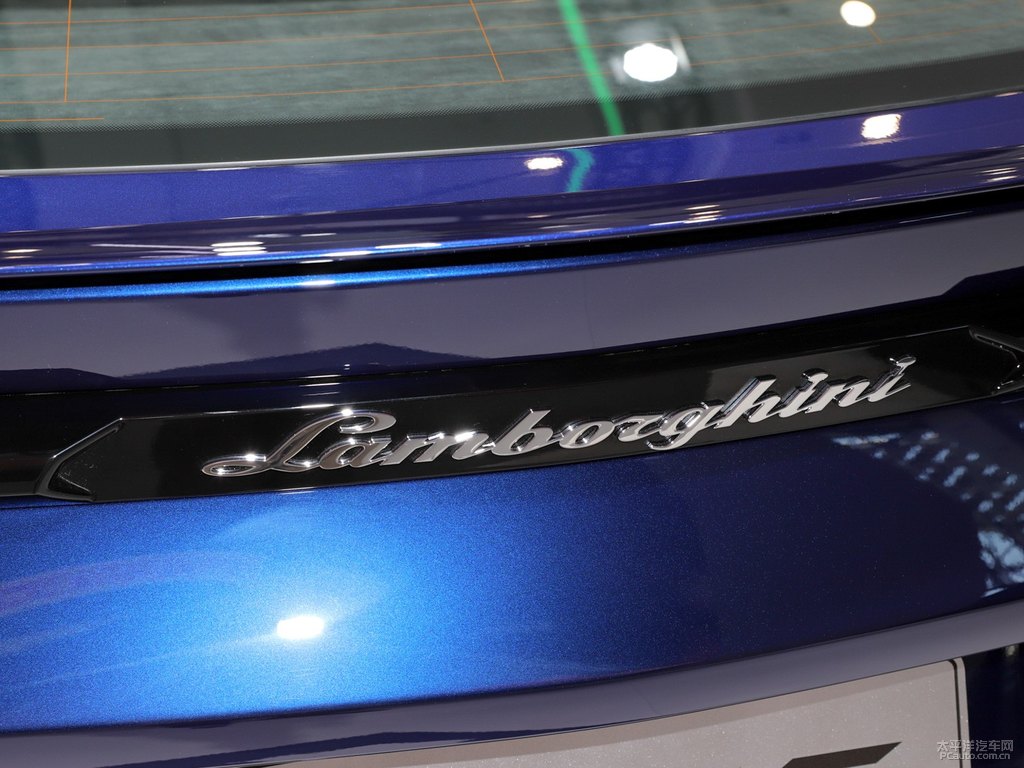 BluAstraeus蘭博基尼Urus車尾外觀圖片
