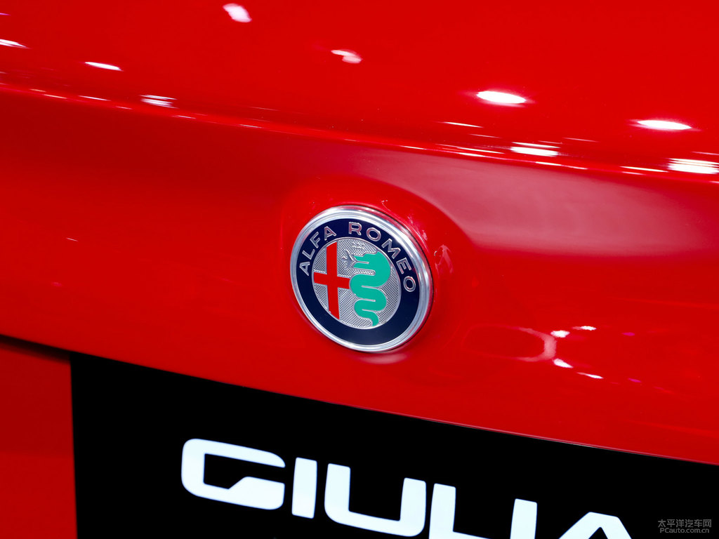 Giulia~DƬ