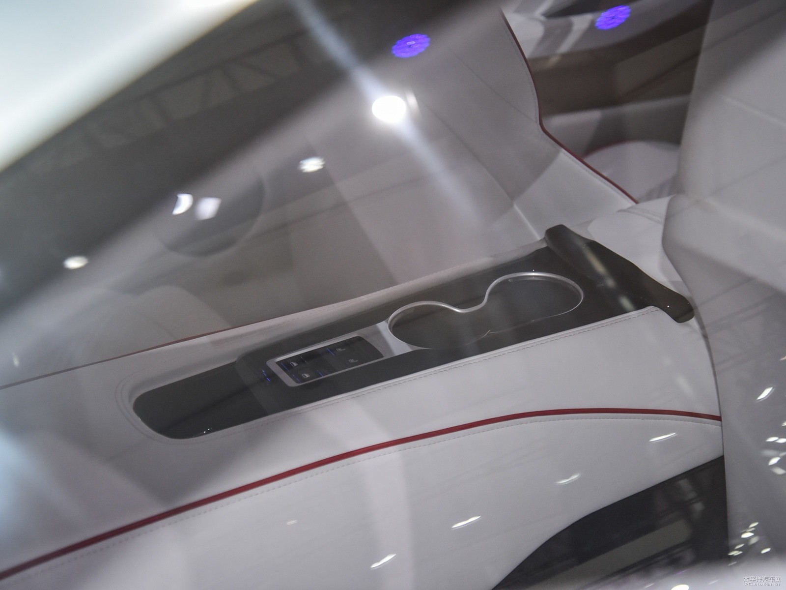 Karma Pininfarina GT內(nèi)飾高清大圖