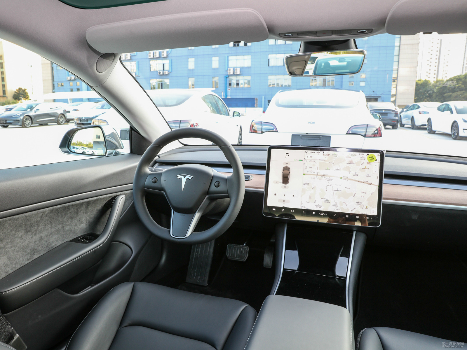 冷光銀Model 3中控內(nèi)飾圖片
