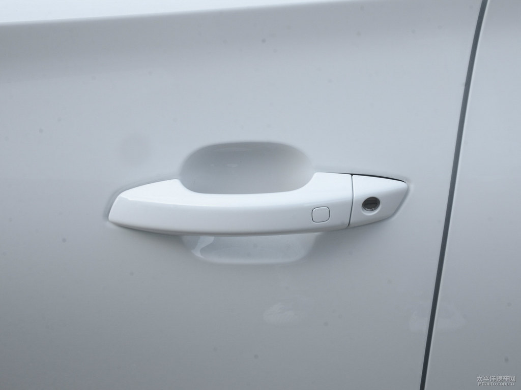 冰晶白比亞迪e3車身外觀圖片