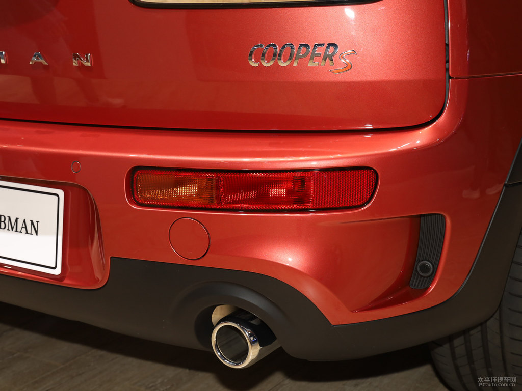 日不落紅MINI CLUBMAN車尾外觀圖片
