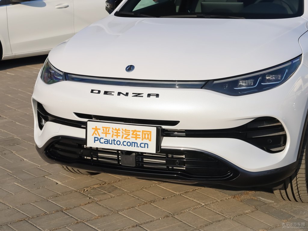 月光白騰勢(shì)X車頭外觀圖片