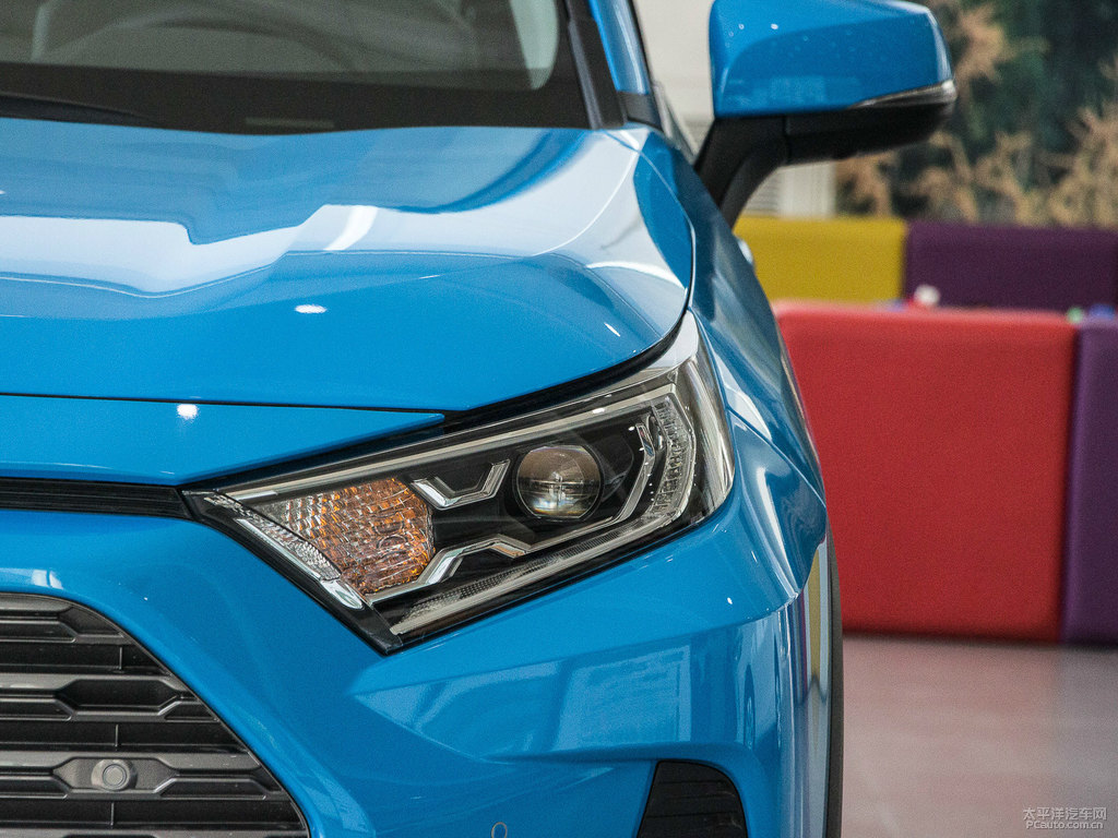 愛琴海藍(lán)RAV4榮放車頭外觀圖片