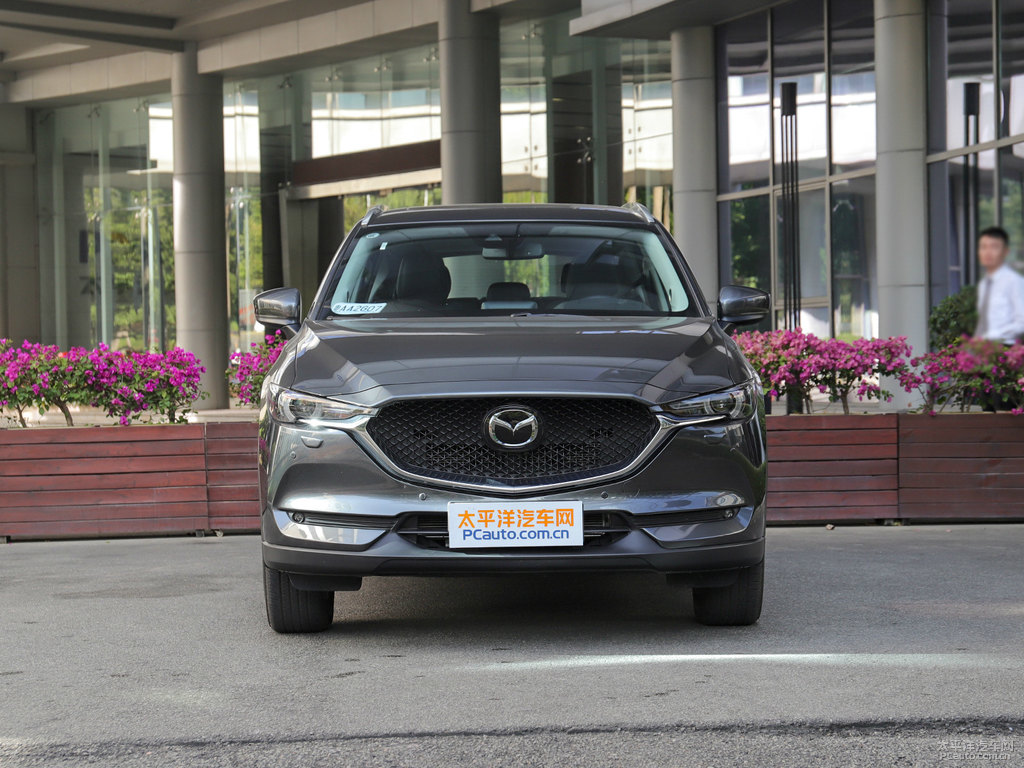 鉑鋼灰馬自達(dá)CX-5整車外觀外觀圖片
