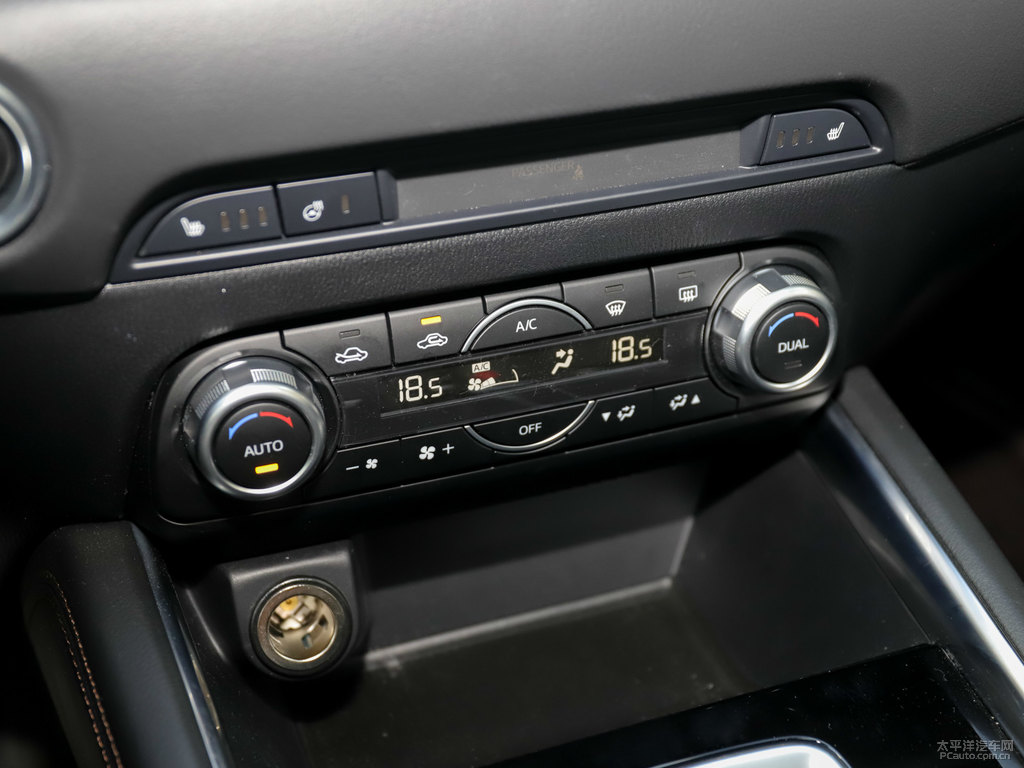鉑鋼灰馬自達(dá)CX-5中控內(nèi)飾圖片