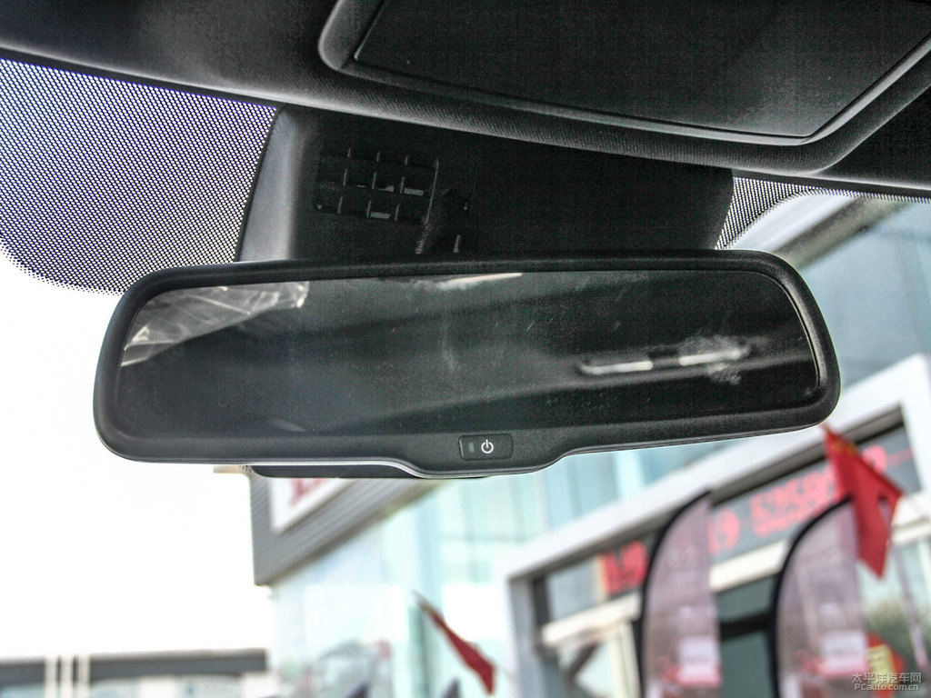 珠光白馬自達(dá)CX-4車廂內(nèi)飾圖片