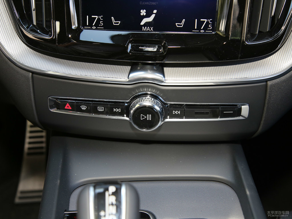 牛仔藍沃爾沃XC60中控內(nèi)飾圖片