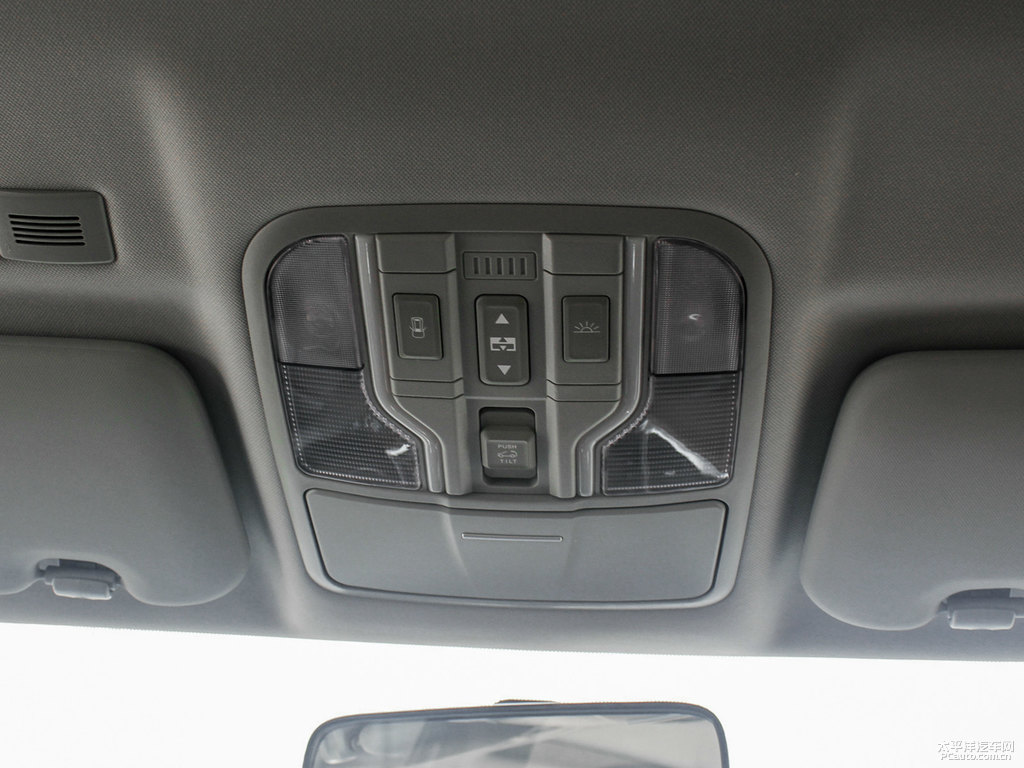 漢密爾頓白哈弗H6 Coupe車廂內(nèi)飾圖片