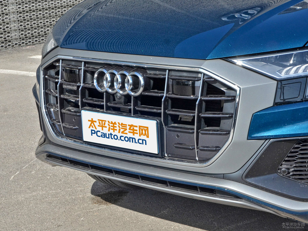 星際藍(lán)奧迪Q8車頭外觀圖片