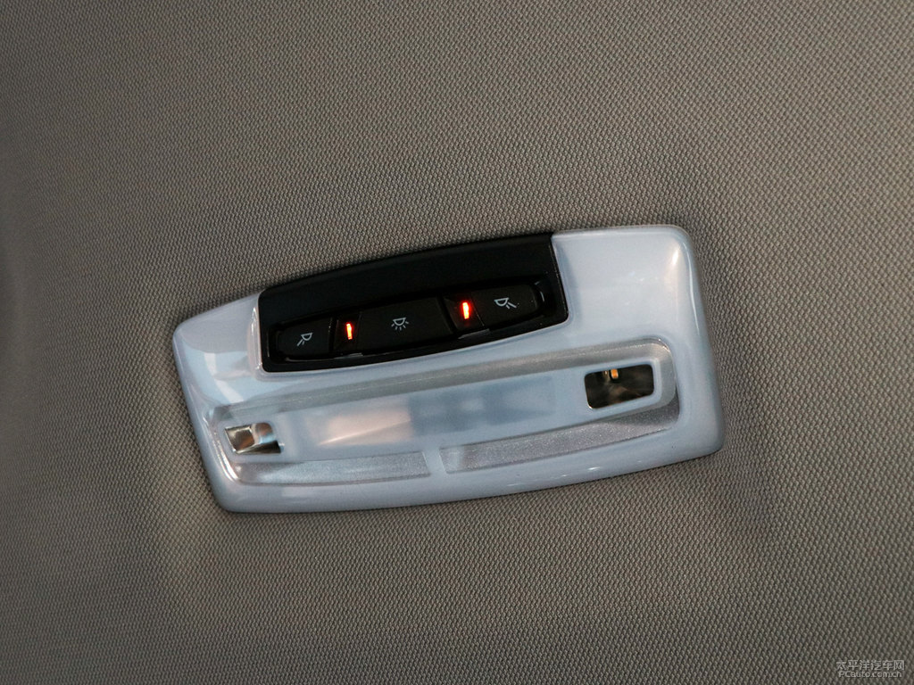 曙光金寶馬1系車廂內(nèi)飾圖片
