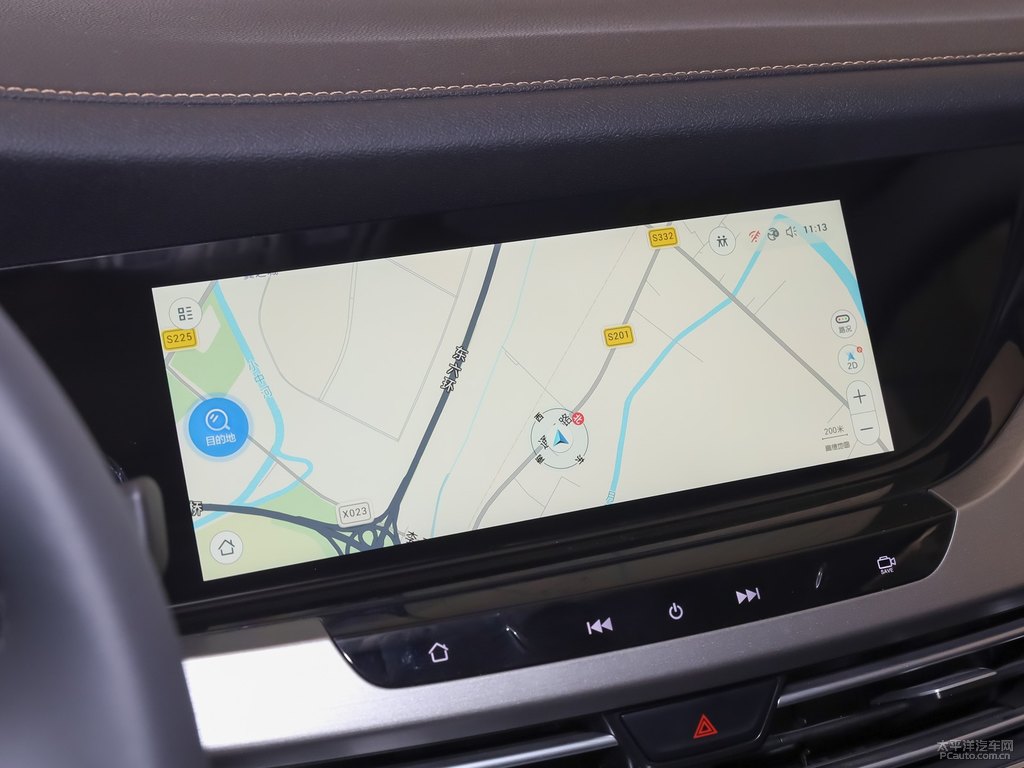 閃光冰晶白長(zhǎng)安CS35PLUS中控內(nèi)飾圖片