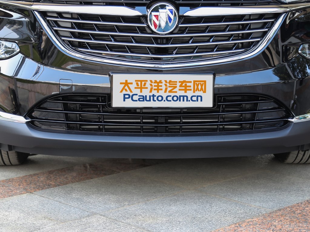 墨玉黑昂科旗車頭外觀圖片
