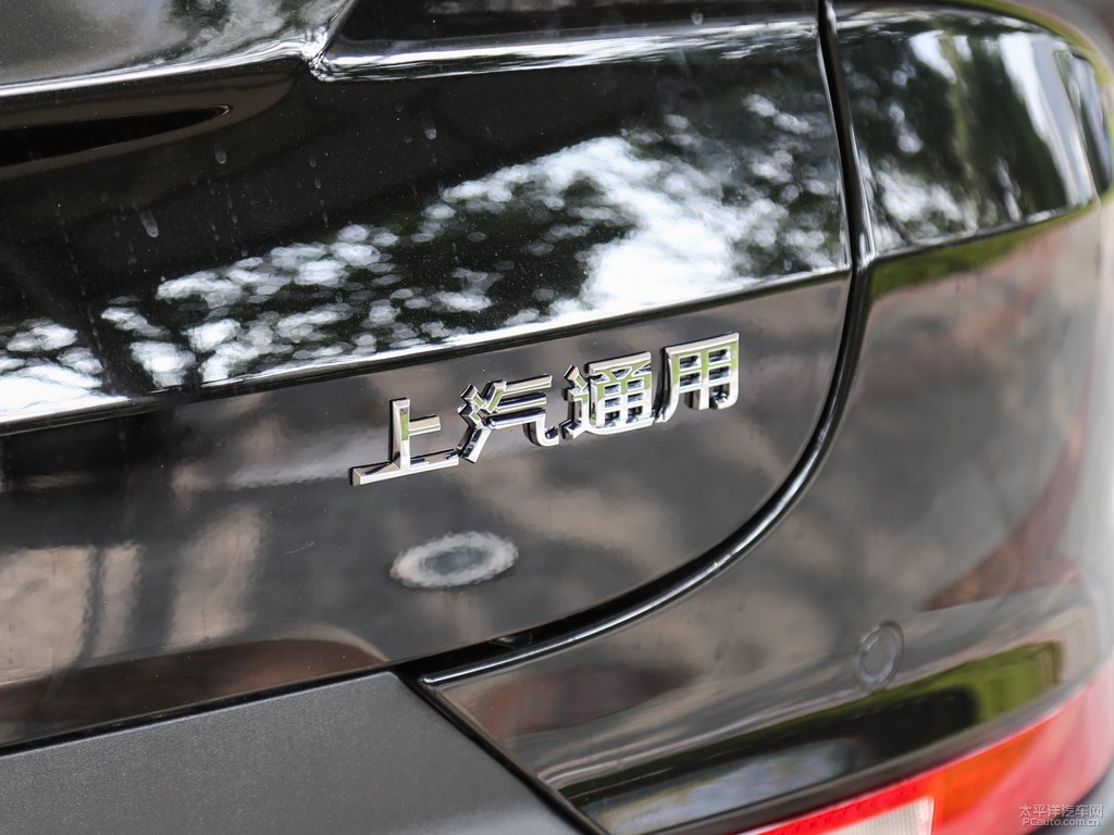 墨玉黑昂科旗車(chē)尾外觀圖片