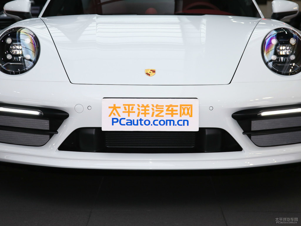 白色保時捷911車頭外觀圖片