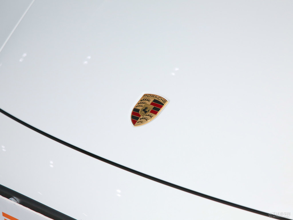 白色保時(shí)捷911車頭外觀圖片
