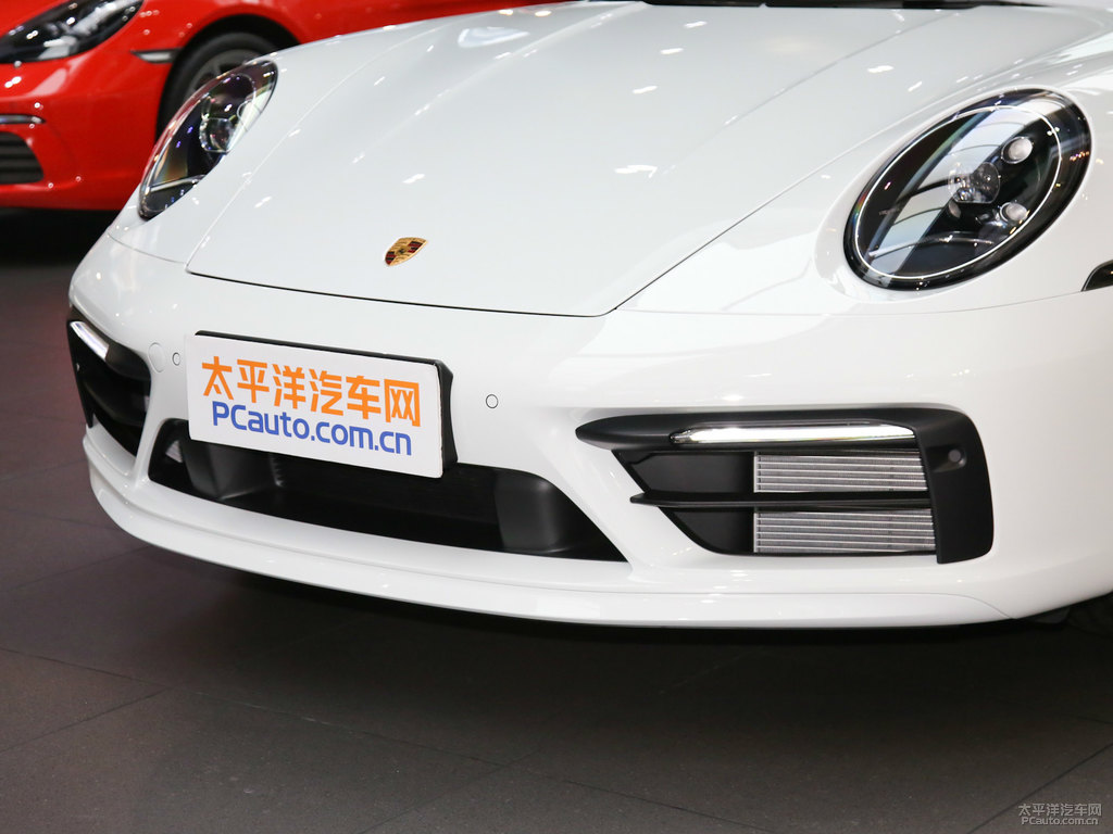 白色保時(shí)捷911車頭外觀圖片