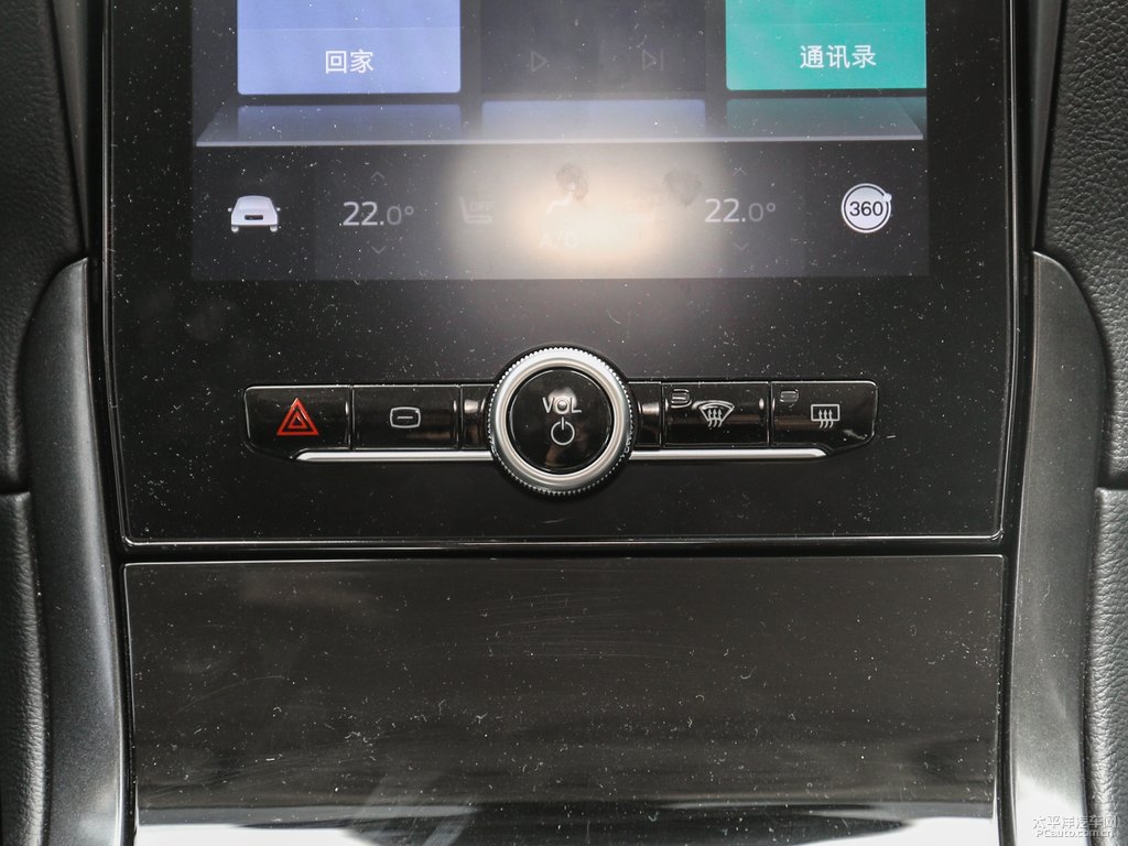 雅典娜白銳界L中控內(nèi)飾圖片