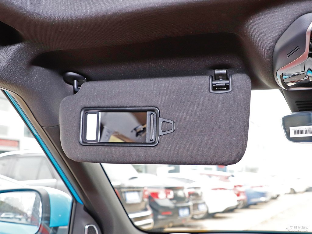 ICON藍吉利ICON車廂內(nèi)飾圖片