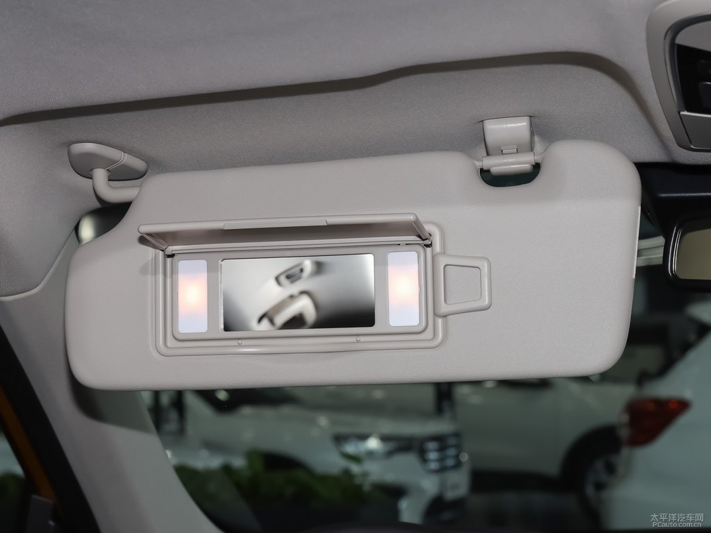 哈弗F7車廂內(nèi)飾圖片