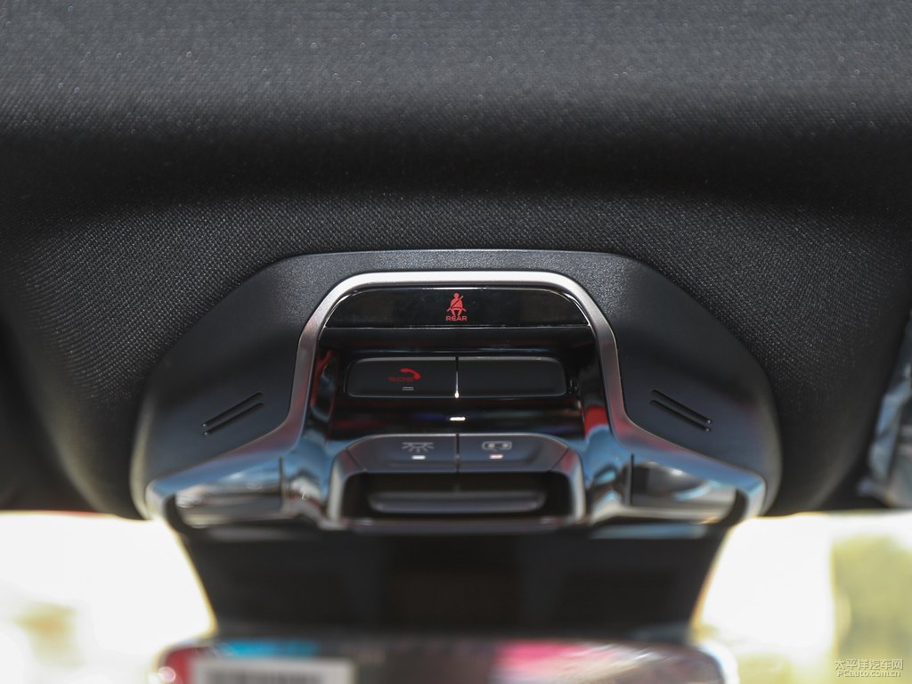 ICON藍吉利ICON車廂內(nèi)飾圖片