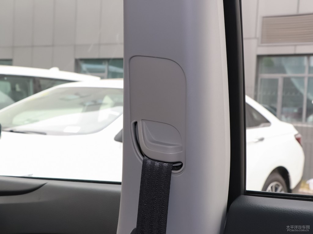 翡麗灰啟辰T70車廂內(nèi)飾圖片