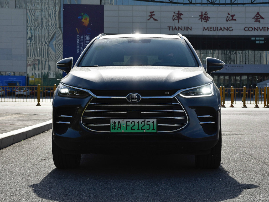 山脈灰唐新能源車頭外觀圖片