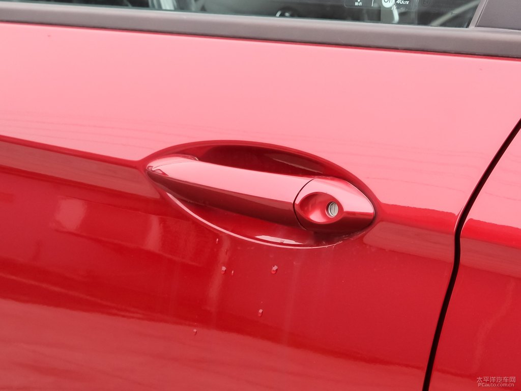 瑪瑙紅威朗車身外觀圖片