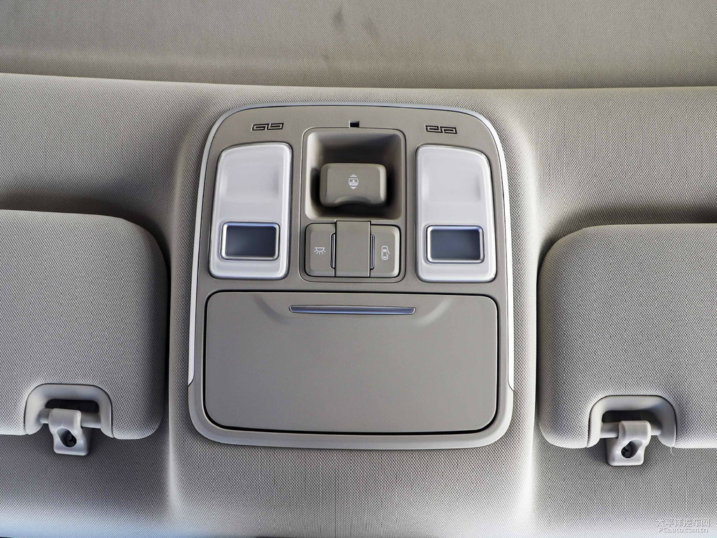 冰晶白帝豪GS車廂內(nèi)飾圖片