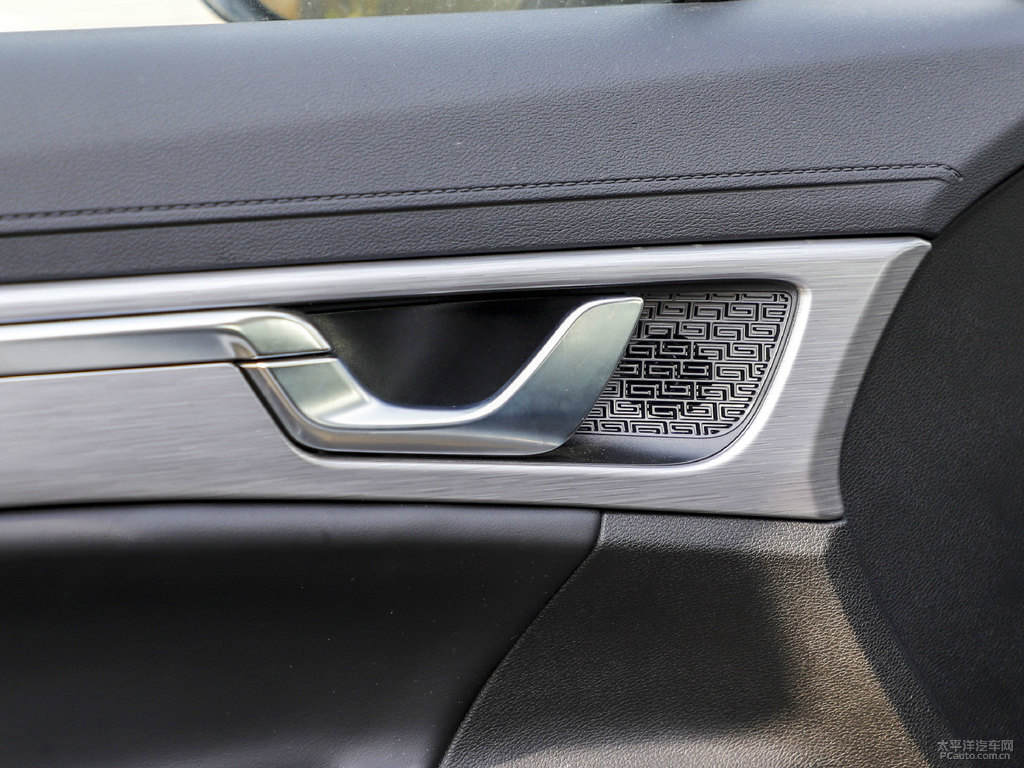 冰晶白帝豪GS車廂內(nèi)飾圖片