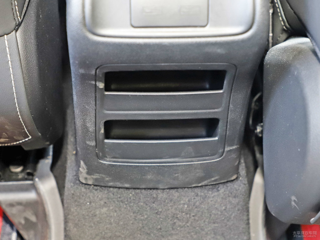 冰晶白帝豪GS儲物空間空間圖片