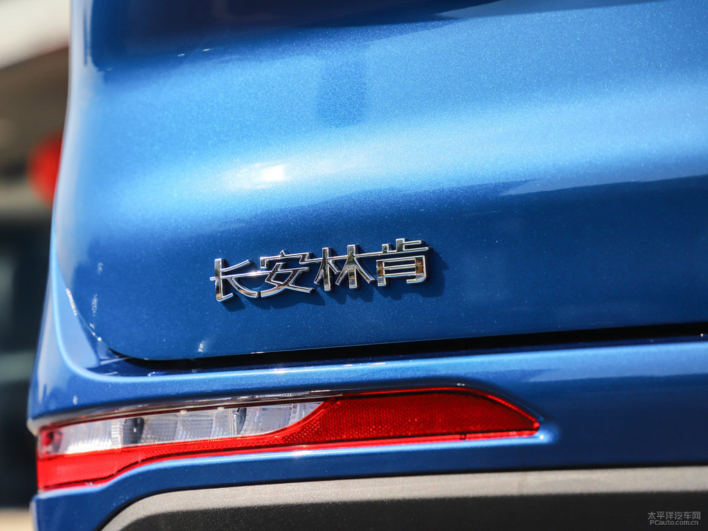 藝境藍(lán)冒險家車尾外觀圖片