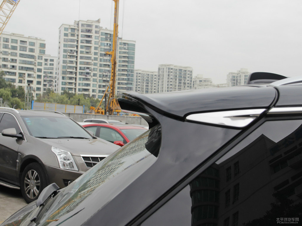 墨玉黑博越車(chē)尾外觀圖片